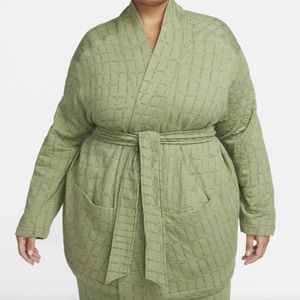 Nike Yoga Therma Fit Lux Jacquard Top Robe / Jacket Oil Green Size 1X
